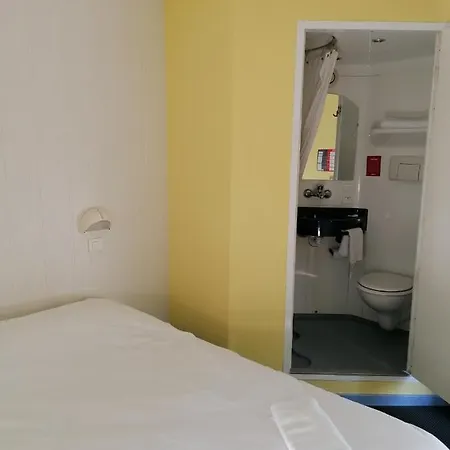 Fasthotel Geneve ホテル *
